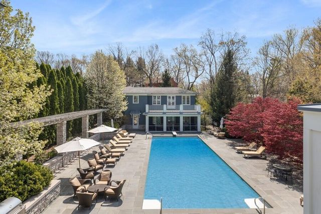 49106 Sun Valley Falls Boulevard, New Buffalo, MI 49117