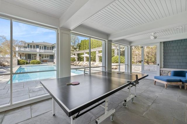 49106 Sun Valley Falls Boulevard, New Buffalo, MI 49117