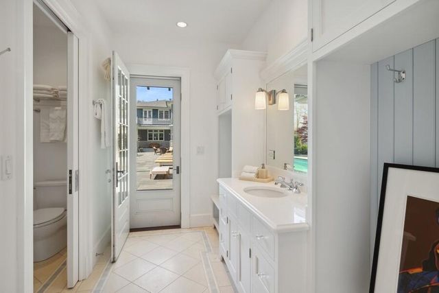 49106 Sun Valley Falls Boulevard, New Buffalo, MI 49117