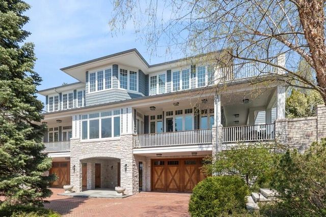 49106 Sun Valley Falls Boulevard, New Buffalo, MI 49117