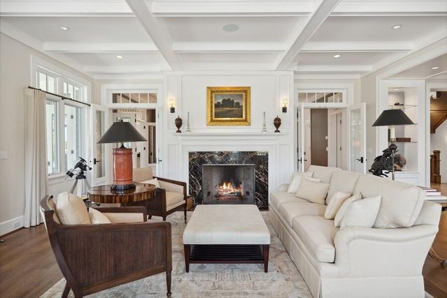 49106 Sun Valley Falls Boulevard, New Buffalo, MI 49117