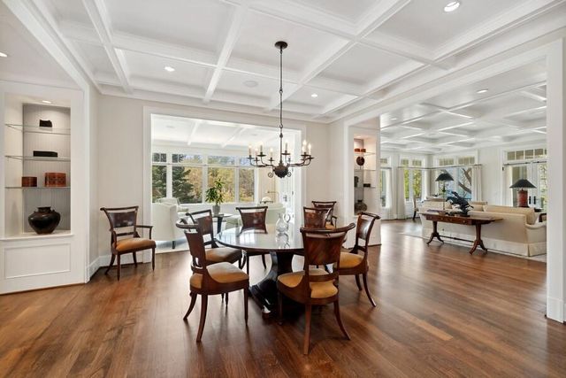 49106 Sun Valley Falls Boulevard, New Buffalo, MI 49117