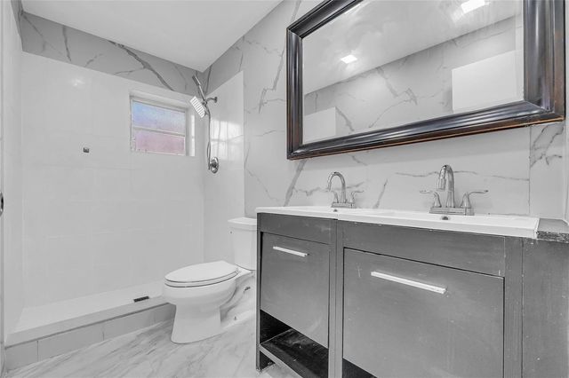3250 NW 85th Avenue 14, Coral Springs, FL 33065