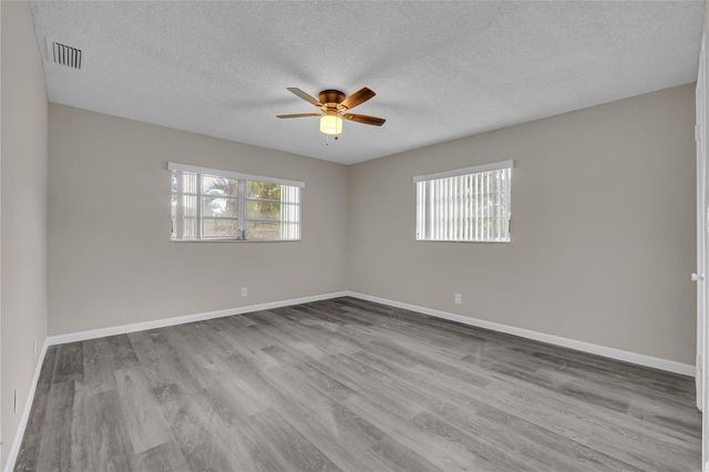 3250 NW 85th Avenue 14, Coral Springs, FL 33065