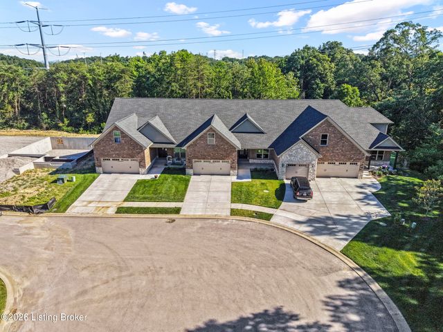 810 Katie Ln, New Albany, IN 47150