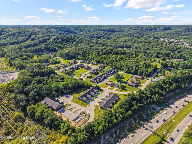 810 Katie Ln, New Albany, IN 47150