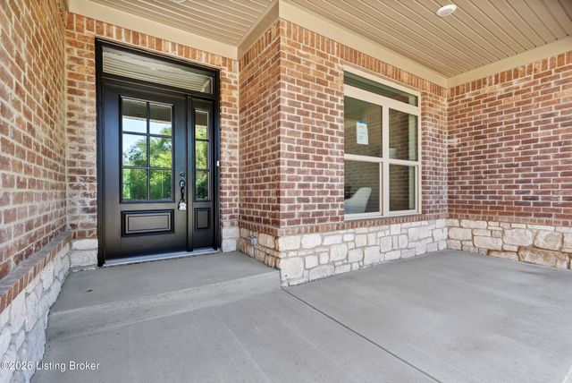 810 Katie Ln, New Albany, IN 47150