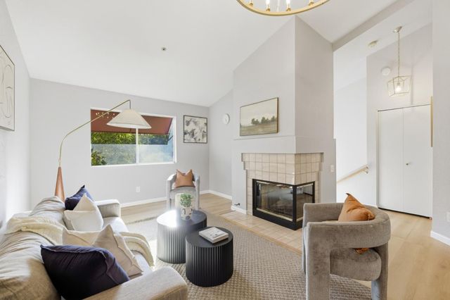 219 Commons Lane, Foster City, CA 94404