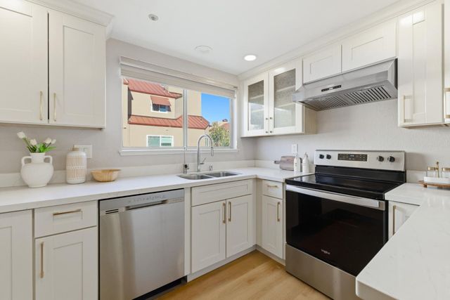 219 Commons Lane, Foster City, CA 94404