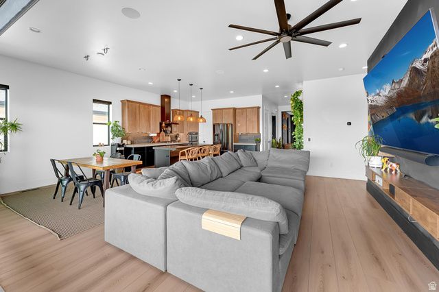760 S MILLER AVE, North Salt Lake, UT 84054