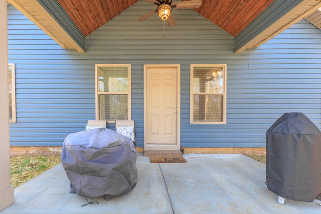 176 Rock Bridge Drive, Ringgold, GA 30736