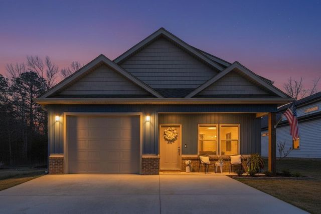 176 Rock Bridge Drive, Ringgold, GA 30736