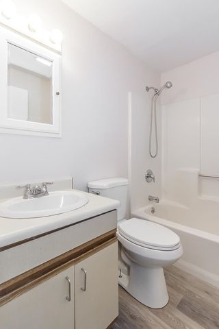 37 Alice Dr Apt 75, Concord, NH 03303