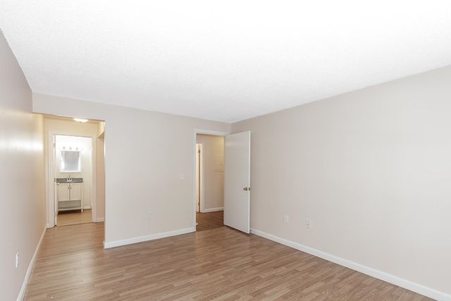 37 Alice Dr Apt 75, Concord, NH 03303