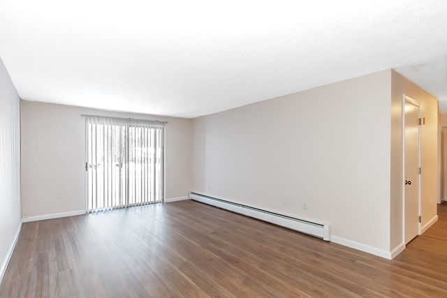 37 Alice Dr Apt 75, Concord, NH 03303