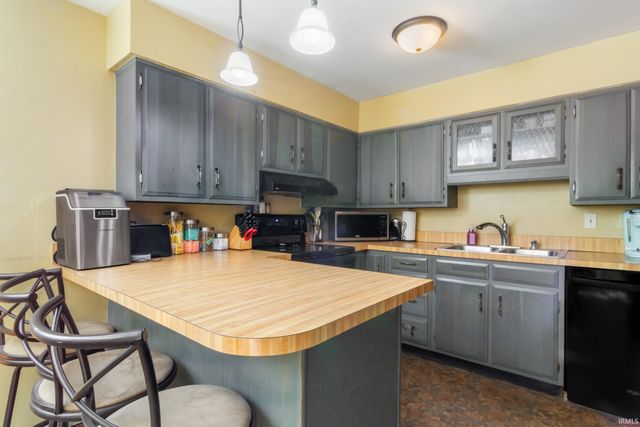 1112 Salem Lane, Evansville, IN 47710