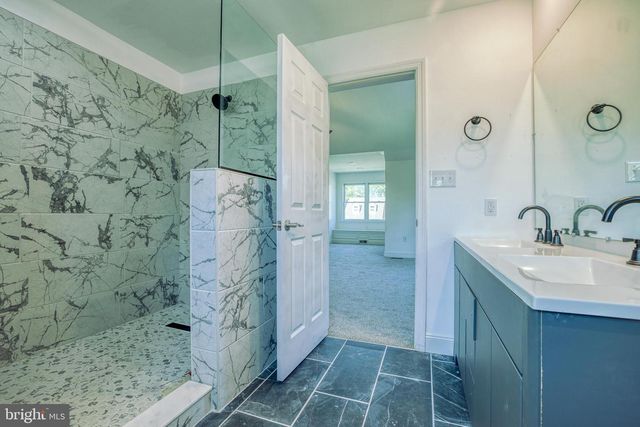 344 W CHARLOTTE ST, Millersville, PA 17551
