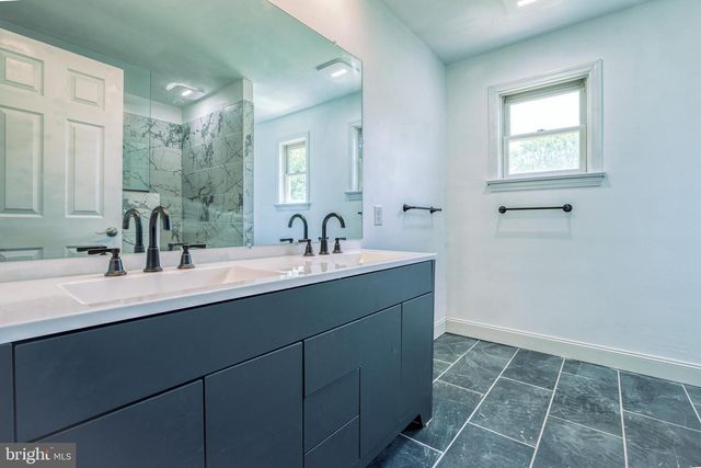 344 W CHARLOTTE ST, Millersville, PA 17551