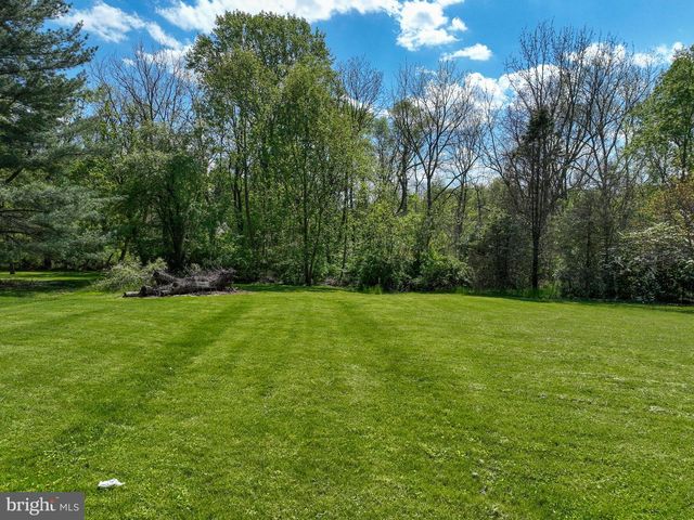 344 W CHARLOTTE ST, Millersville, PA 17551