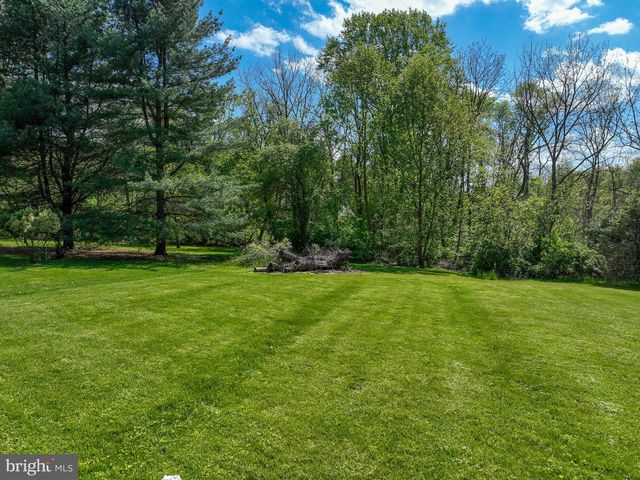 344 W CHARLOTTE ST, Millersville, PA 17551