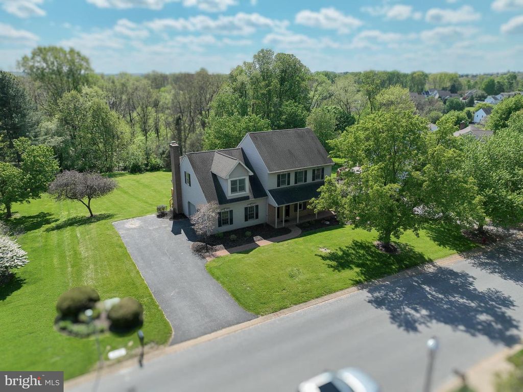 344 W CHARLOTTE ST, Millersville, PA 17551