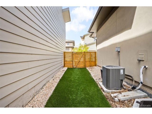 6707 Mariposa Ct, Denver, CO 80221
