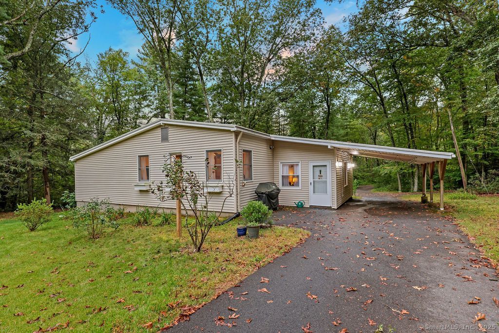 523 New Road, Avon, CT 06001