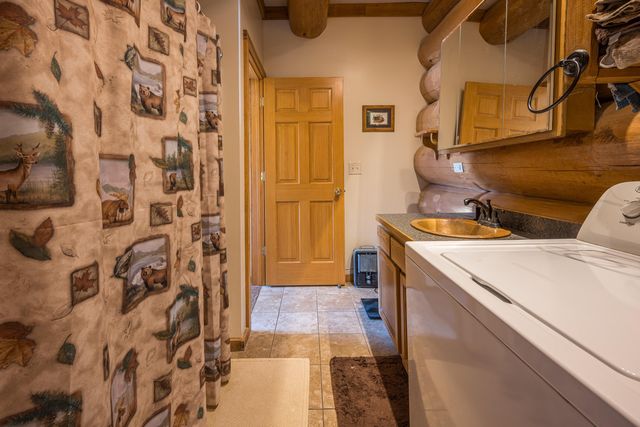 5330 Scottish Hills Dr Drive, Gladwin, MI 48624