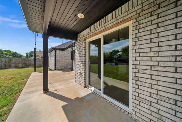 542 N Greylag Way, Farmington, AR 72730