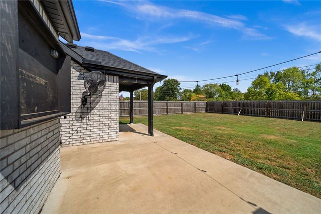 542 N Greylag Way, Farmington, AR 72730
