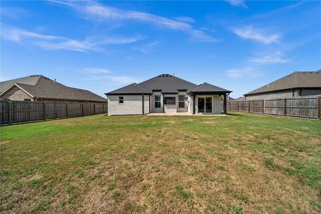 542 N Greylag Way, Farmington, AR 72730