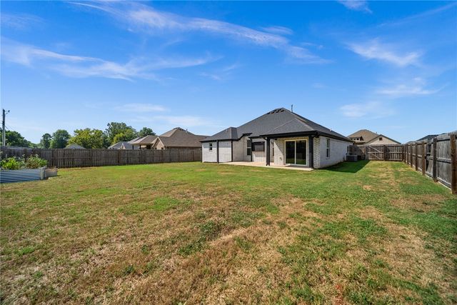 542 N Greylag Way, Farmington, AR 72730