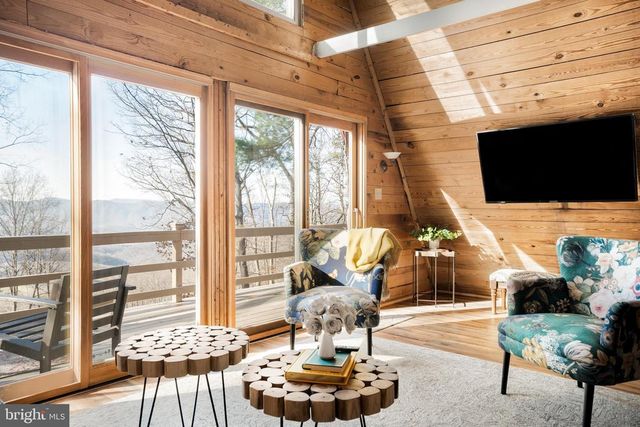 698 VALLEY VIEW RD, Rileyville, VA 22650