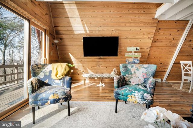 698 VALLEY VIEW RD, Rileyville, VA 22650