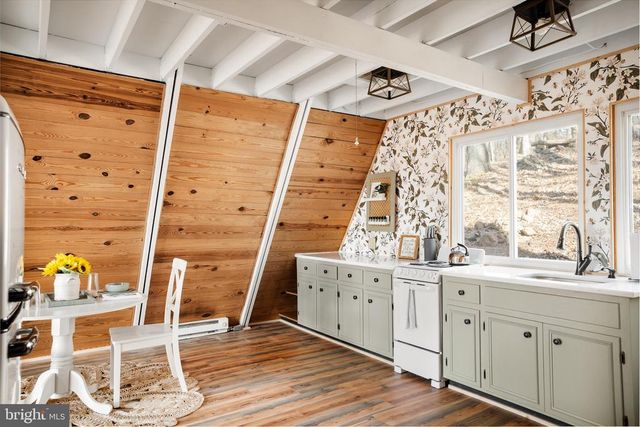 698 VALLEY VIEW RD, Rileyville, VA 22650