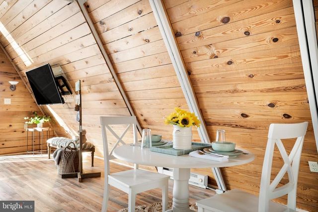 698 VALLEY VIEW RD, Rileyville, VA 22650