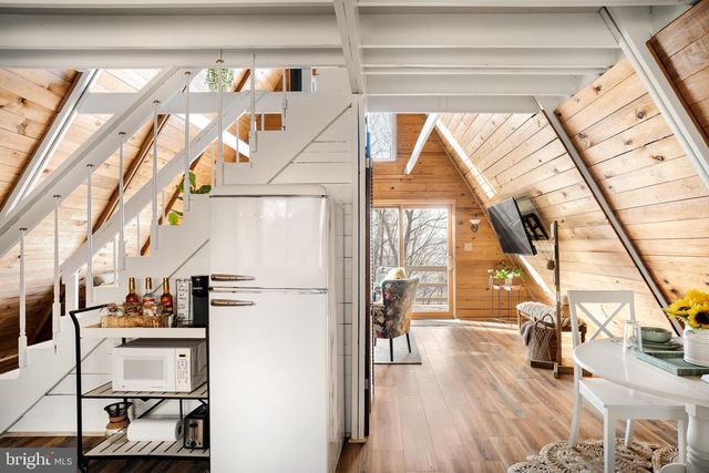 698 VALLEY VIEW RD, Rileyville, VA 22650