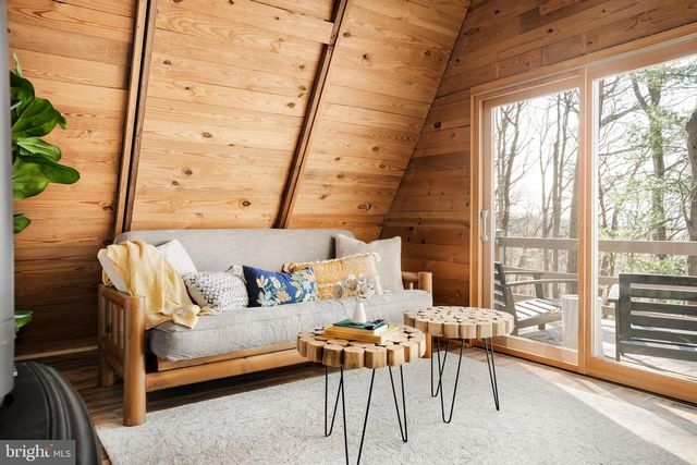 698 VALLEY VIEW RD, Rileyville, VA 22650