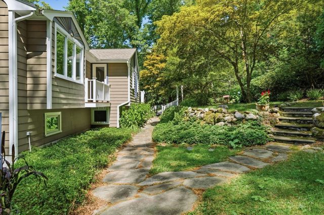 126 Lexington Road, Lincoln, MA 01773