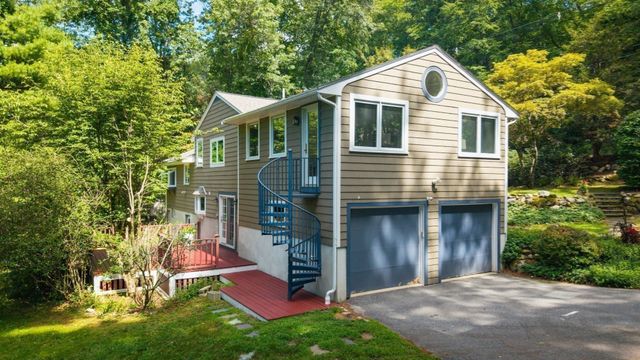126 Lexington Road, Lincoln, MA 01773