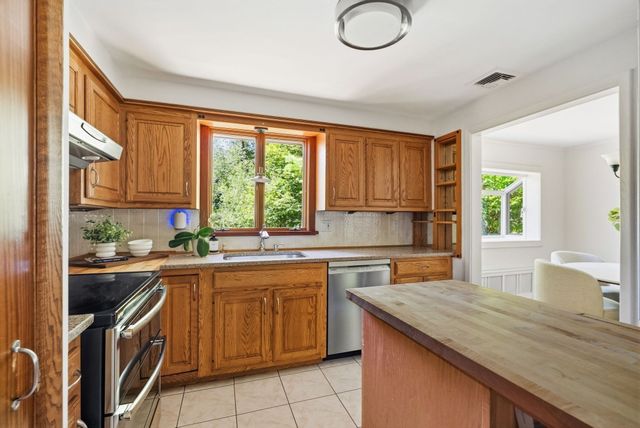 126 Lexington Road, Lincoln, MA 01773