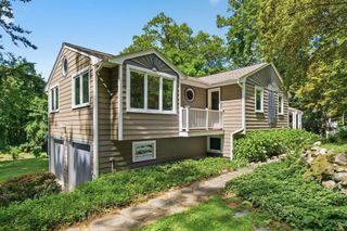 126 Lexington Road, Lincoln, MA 01773