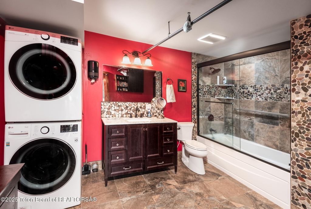 117 W PINE Street, Pinedale, WY 82941 photo 10