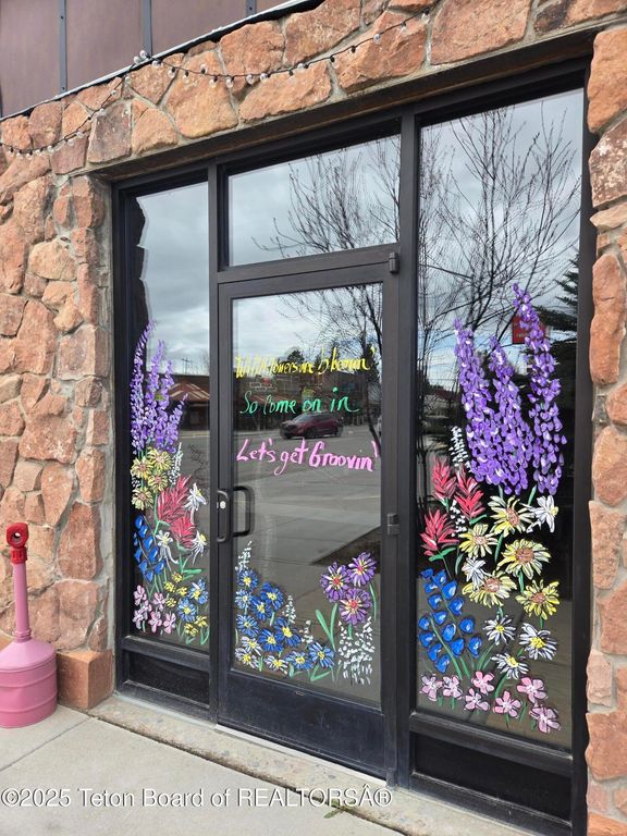 117 W PINE Street, Pinedale, WY 82941 photo 24