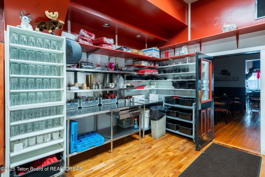 117 W PINE Street, Pinedale, WY 82941 photo 48