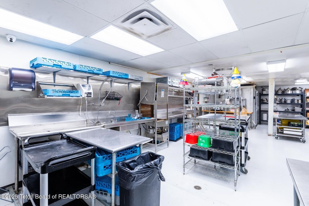 117 W PINE Street, Pinedale, WY 82941 photo 52