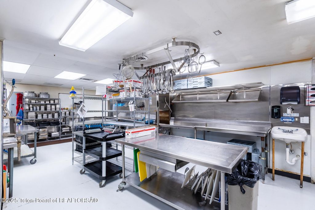 117 W PINE Street, Pinedale, WY 82941 photo 55