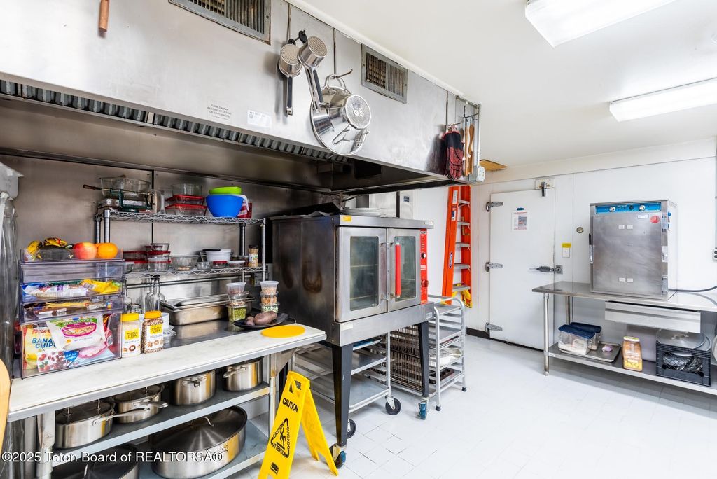 117 W PINE Street, Pinedale, WY 82941 photo 59