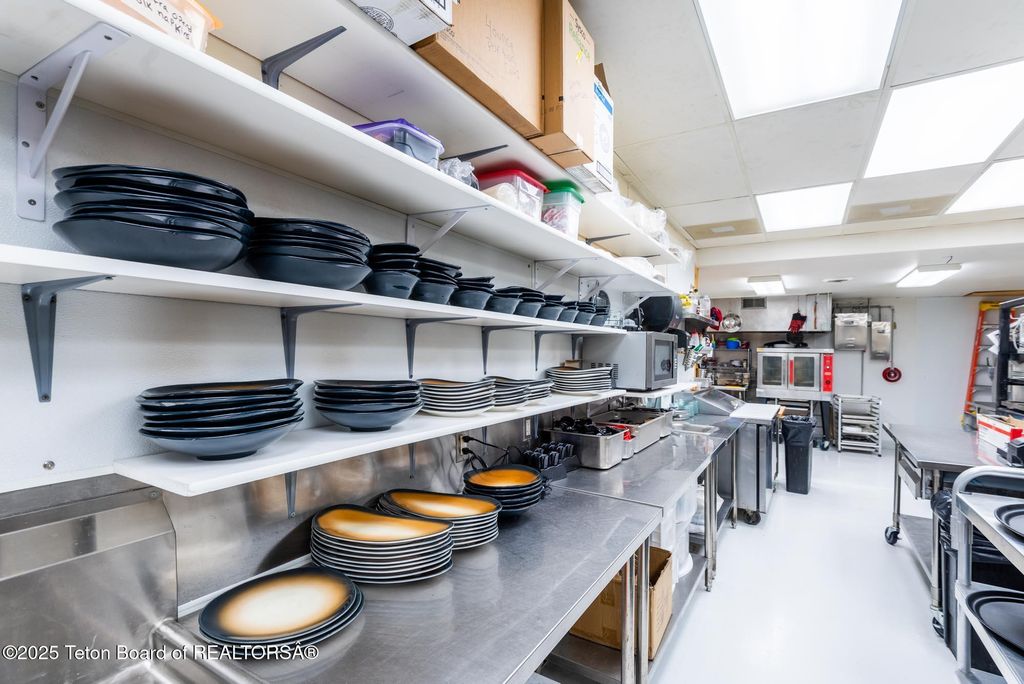 117 W PINE Street, Pinedale, WY 82941 photo 61