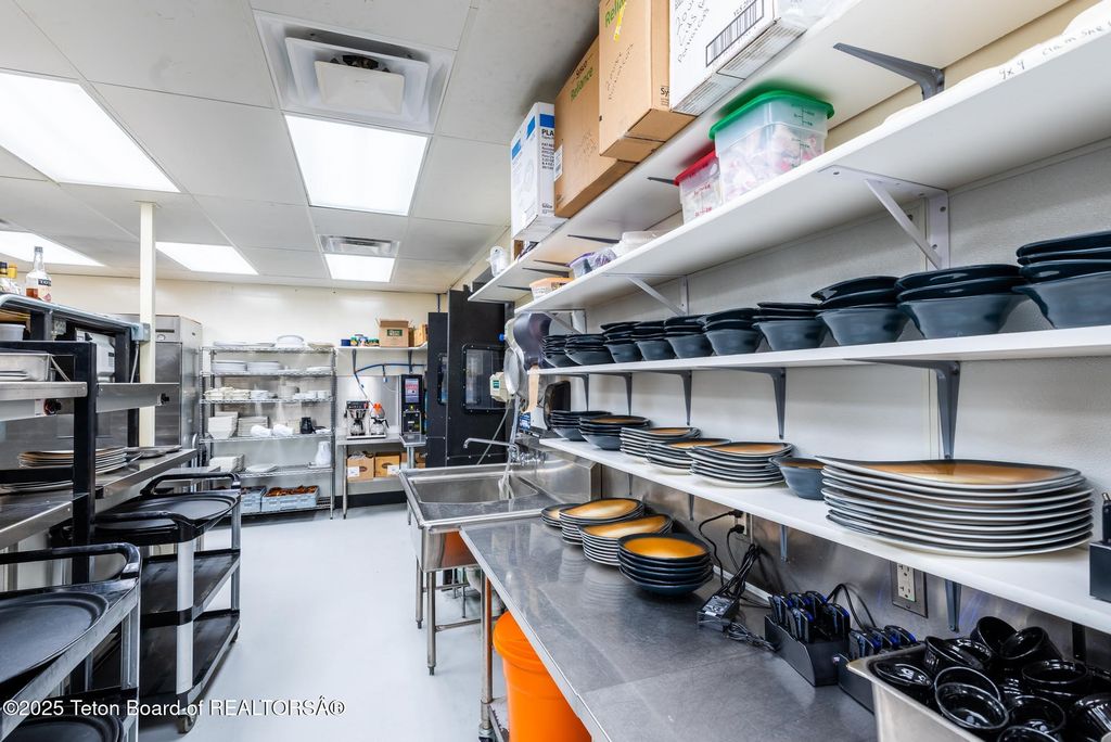 117 W PINE Street, Pinedale, WY 82941 photo 62